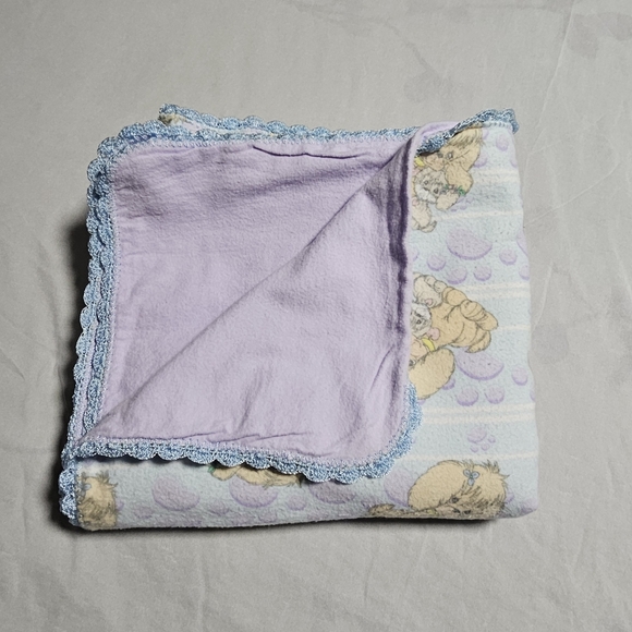 Precious Moments puppy baby blanket with crocheted edges 38" by 40" - Picture 15 of 15